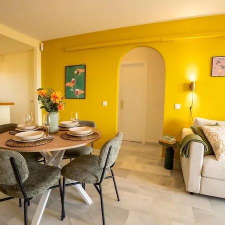 Beachfront With Rooftop Terrace - - La Duquesa شقة