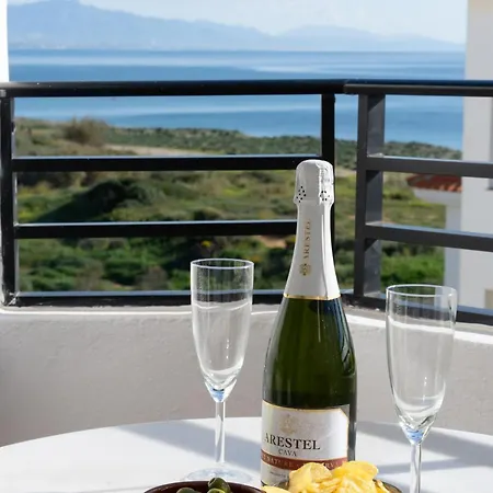 Beachfront With Rooftop Terrace - - La Duquesa مانيلفا