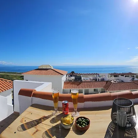 Beachfront With Rooftop Terrace - - La Duquesa شقة *
