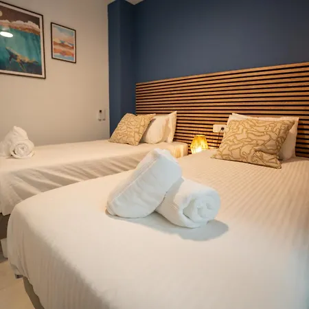 شقة Beachfront With Rooftop Terrace - - La Duquesa
