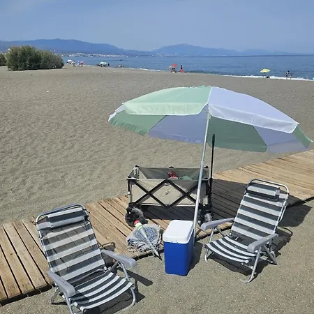 Beachfront With Rooftop Terrace - - La Duquesa شقة